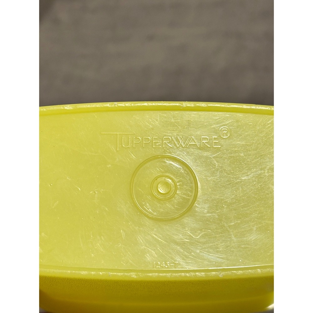 Vintage Tupperware Yellow Rectangular Storage Container Retro Kitchen - Picture 6 of 6
